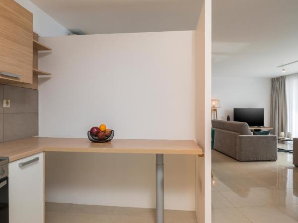 Trianon Luxury Apartments & Suites : photo 3 de la chambre appartement 2 chambres