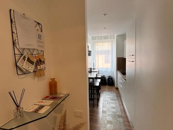 Comfort Accommodation Room & Le Camere : photo 9 de la chambre chambre triple avec salle de bains privative séparée