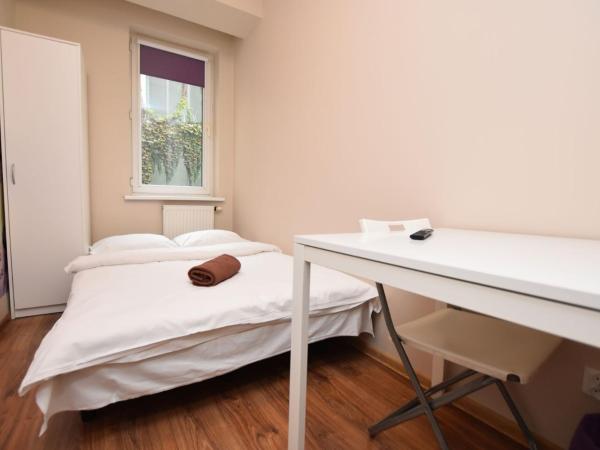 DUKES ApartHostel - pokoje prywatne, RYNEK : photo 1 de la chambre chambre double standard avec salle de bains commune