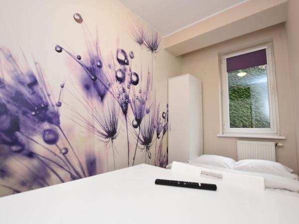 DUKES ApartHostel - pokoje prywatne, RYNEK : photo 3 de la chambre chambre double standard avec salle de bains commune