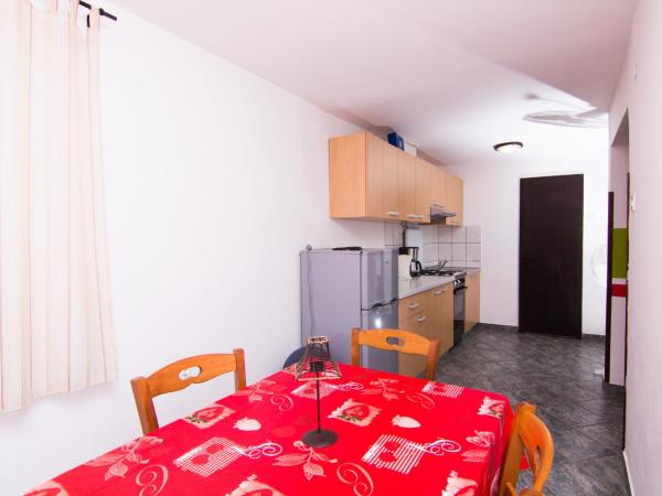 Apartmani Žužić : photo 6 de la chambre appartement - rez-de-chaussée