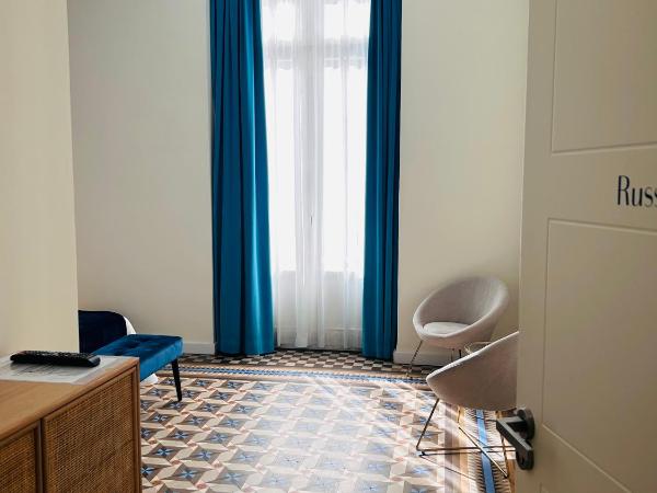 L'Esplai Valencia : photo 2 de la chambre chambre double avec balcon - vue sur ville