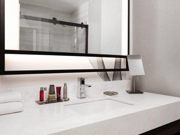 New York Marriott Downtown : photo 4 de la chambre chambre lit king-size deluxe