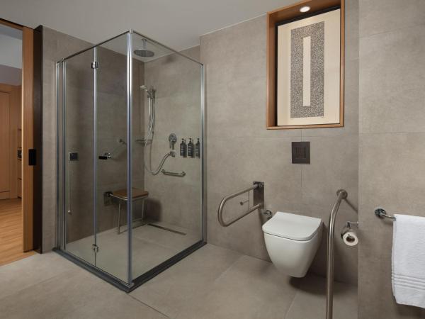 Sheraton Istanbul Esenyurt : photo 5 de la chambre chambre lit king-size d'angle premium - vue sur ville