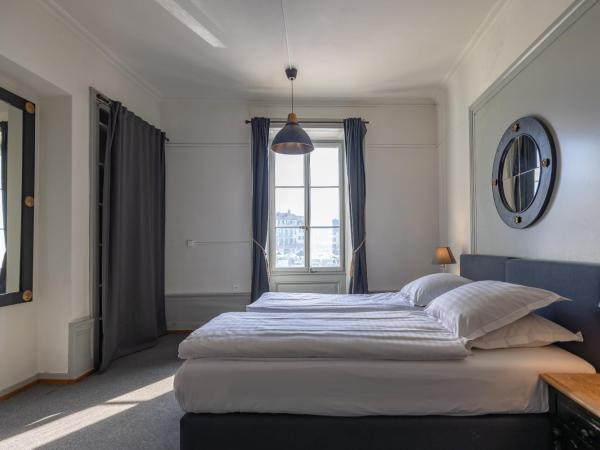 Vevey House : photo 3 de la chambre chambre double supérieure avec salle de bains commune