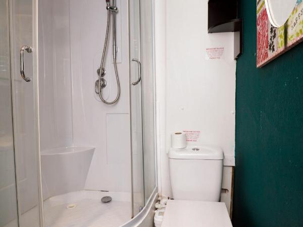 Harmony Haven - Harmony Suite : photo 2 de la chambre chambre double avec salle de bains privative