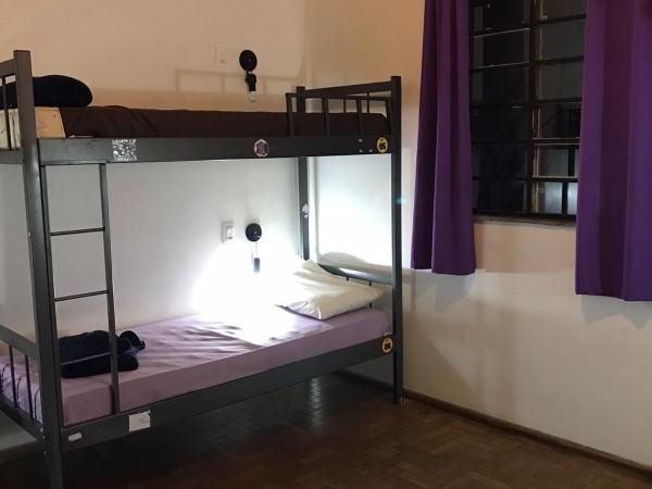 Rock! and Hostel BH : photo 4 de la chambre lit simple dans dortoir pour femmes