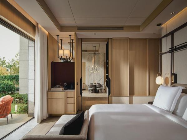 Four Seasons Hotel Suzhou : photo 4 de la chambre one bedroom garden villa king