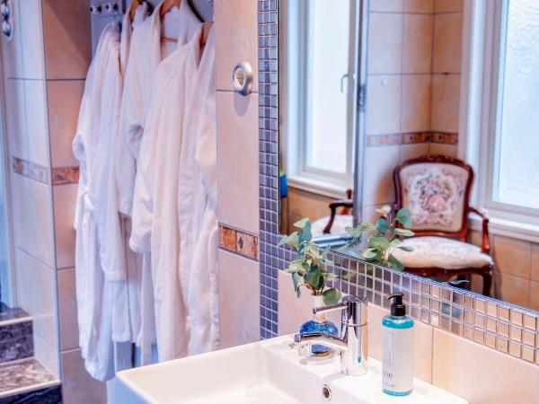 Park Hotel Linköping Fawlty Towers : photo 3 de la chambre chambre quadruple deluxe