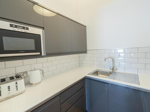 Edinburgh Castle Apartments : photo 2 de la chambre luxueux appartement 2 chambres