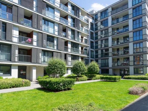 Near airport cybernetyki Inn : photo 6 de la chambre chambre double avec salle de bains commune