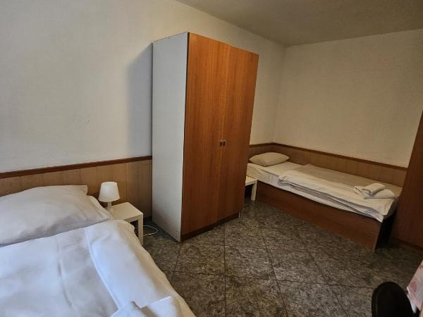 Pension Seckbach : photo 4 de la chambre chambre lits jumeaux Économique