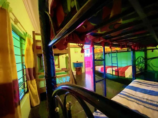 Casa EL Mundo : photo 7 de la chambre lit dans dortoir mixte de 6 lits