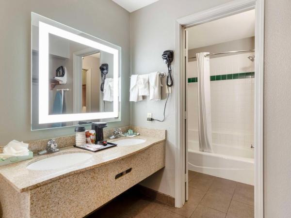 Best Western near Lackland AFB Sea World : photo 4 de la chambre one-bedroom family suite - non-smoking