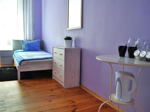 Happy House Hostel : photo 4 de la chambre chambre lits jumeaux