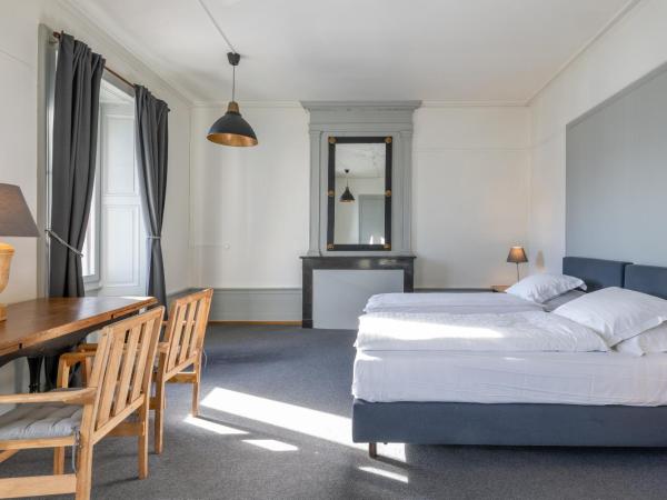 Vevey House : photo 5 de la chambre chambre familiale avec salle de bains commune