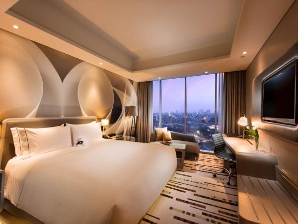 DoubleTree by Hilton Jakarta - Diponegoro : photo 2 de la chambre chambre lit king-size