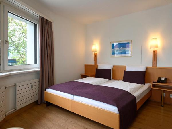 Olympia Hotel Zurich : photo 3 de la chambre chambre double ou lits jumeaux