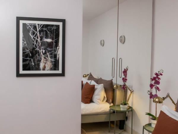 The Luxury Inn : photo 4 de la chambre chambre lit king-size