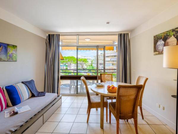 Résidence Pierre & Vacances Heliotel Marine : photo 2 de la chambre appartement 1 chambre avec coin couchage dans alcôve et climatisation (6 personnes)