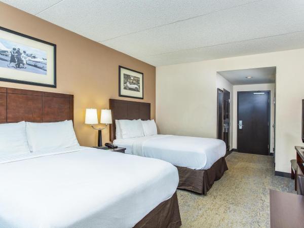 Holiday Inn Louisville Airport - Fair/Expo, an IHG Hotel : photo 2 de la chambre chambre avec 2 grands lits queen-size 