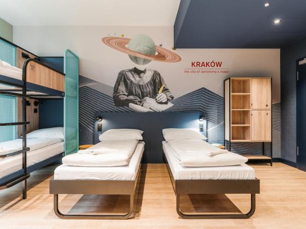 MEININGER Kraków Centrum : photo 1 de la chambre lit dans dortoir mixte de 4 lits