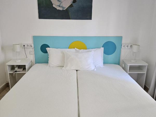 Hotel Adelaide : photo 2 de la chambre chambre lits jumeaux