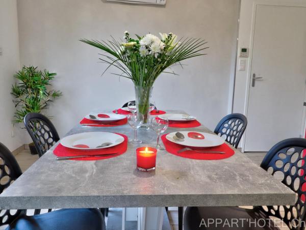 Appart hotel Cholet Carteron : photo 2 de la chambre appartement 2 chambres