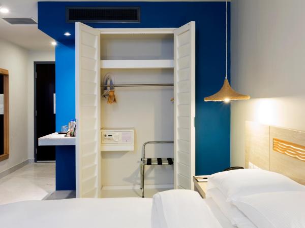 DoubleTree by Hilton Veracruz : photo 4 de la chambre chambre lit queen-size - vue sur plage