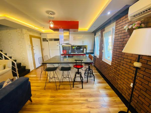 Royal Loft Suit : photo 9 de la chambre duplex - vue sur mer