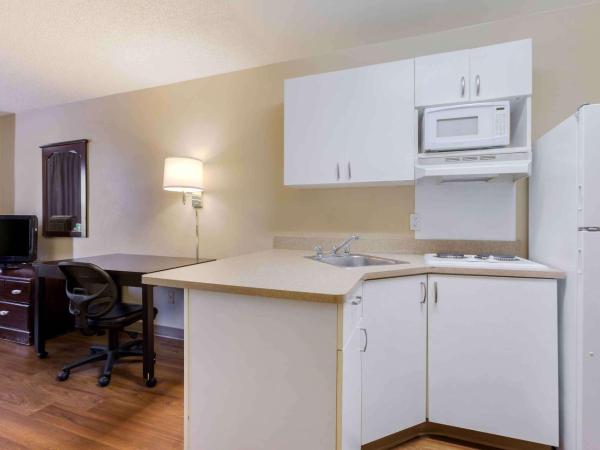 Extended Stay America Suites - Phoenix - Airport : photo 4 de la chambre studio avec 2 lits doubles - non-fumeurs