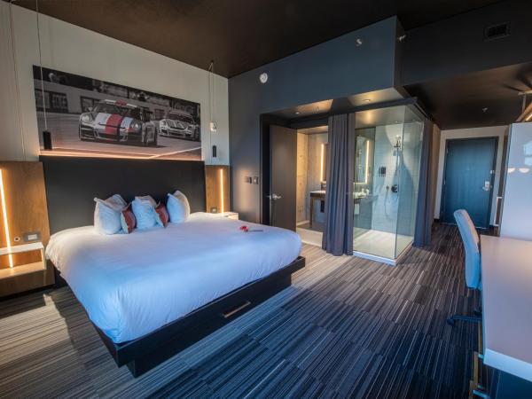 Grand Times Hotel - Aeroport de Quebec : photo 5 de la chambre chambre lit king-size supérieure