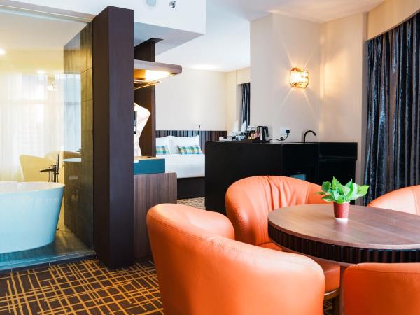 Stay with Bintang : photo 3 de la chambre apricot suite