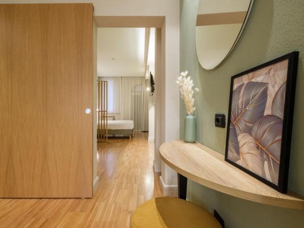 Hotel Touring : photo 3 de la chambre suite junior