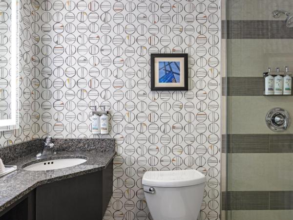 Holiday Inn Toronto Downtown Centre, an IHG Hotel : photo 5 de la chambre chambre standard