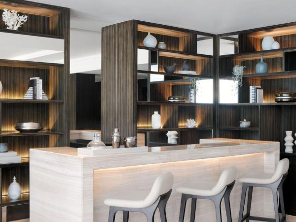 Sheraton Grand Hotel, Dubai : photo 5 de la chambre suite lit king-size exécutive avec accès au salon club - vue sur panorama urbain