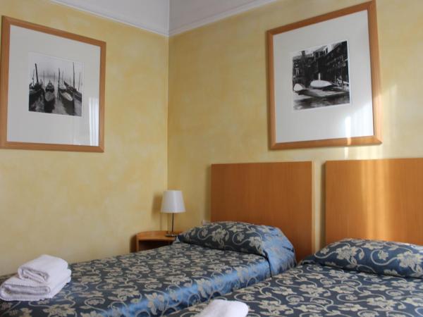 Club Hotel : photo 2 de la chambre chambre lits jumeaux