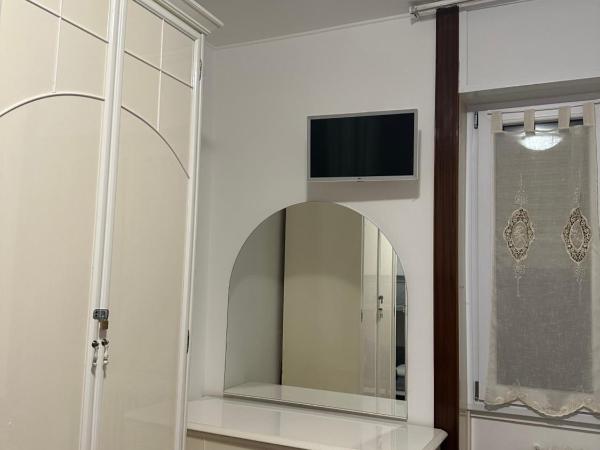 Gigli, rooms con cucina in comune e terrazza : photo 6 de la chambre chambre lit king-size - vue sur jardin