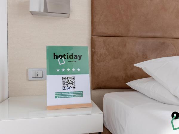 HOTIDAY Room Collection - Pisa : photo 8 de la chambre chambre double standard