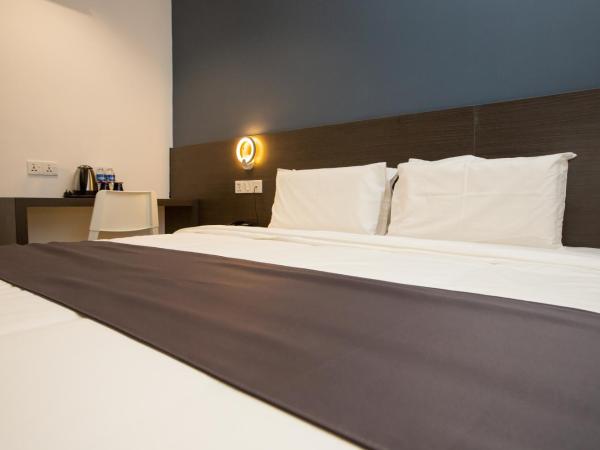 1 Hotel Signature : photo 8 de la chambre chambre lit king-size deluxe