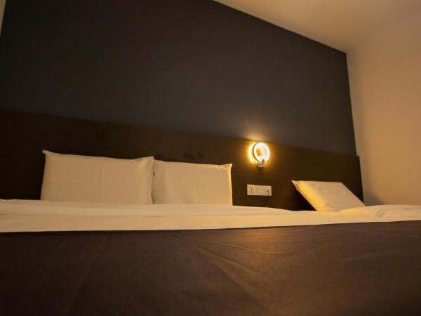 1 Hotel Signature : photo 7 de la chambre chambre familiale