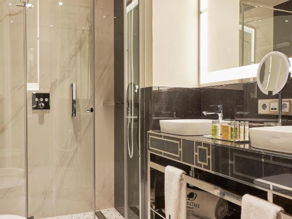 DoubleTree By Hilton A Coruña : photo 2 de la chambre chambre lit queen-size