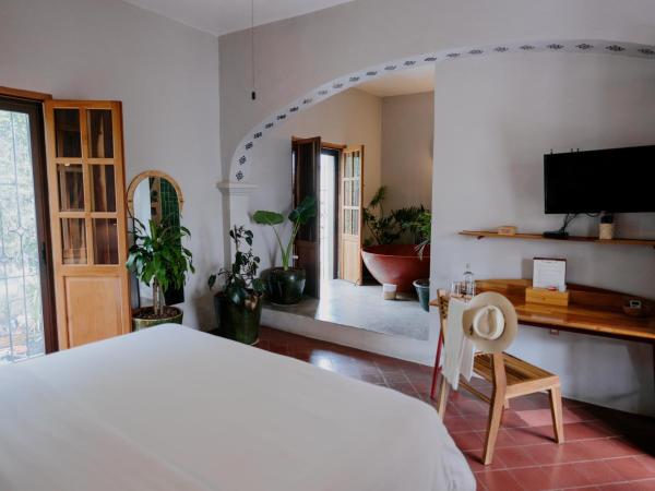 Grana B&B : photo 6 de la chambre suite principale avec salle de bains