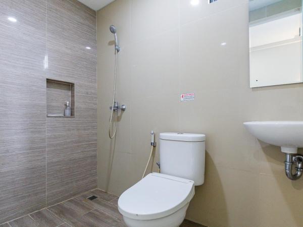 Urbanview Hotel Slipi Inn Palmerah : photo 7 de la chambre chambre lits jumeaux supérieure