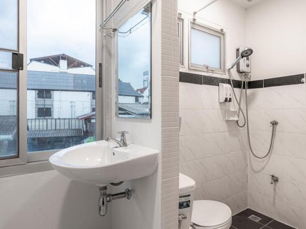 Manee Cool Mueang : photo 7 de la chambre chambre lits jumeaux standard