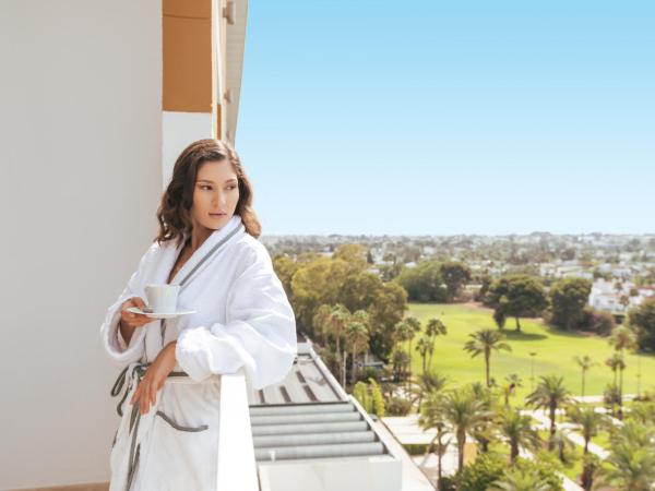 Sofitel Rabat Jardin Des Roses : photo 7 de la chambre chambre club de luxe avec lit king-size