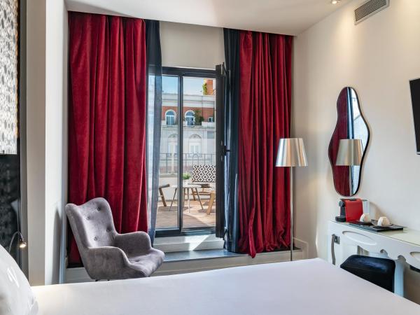 Vincci Vía - 66 : photo 2 de la chambre chambre double avec terrasse