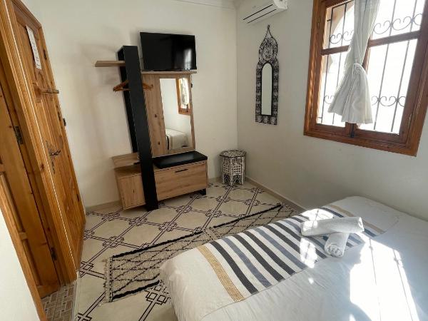 Dar El Hayet : photo 3 de la chambre chambre double ou lits jumeaux avec salle de bains