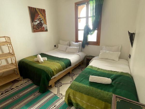 Dar El Hayet : photo 2 de la chambre chambre double ou lits jumeaux avec salle de bains