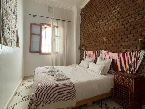 Dar El Hayet : photo 2 de la chambre chambre double ou lits jumeaux avec salle de bains